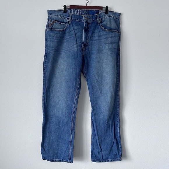 Ariat Jeans Mens 38x30 M2 Relaxed Boot Cut Blue Medium Wash Denim - Picture 2 of 10